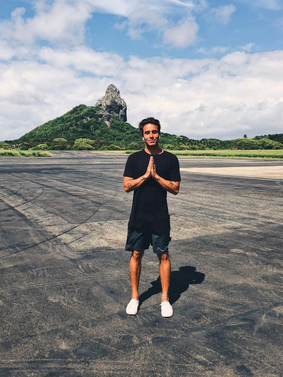 → camiseta essential